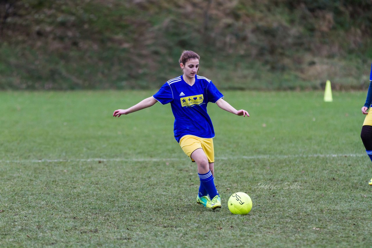 Bild 177 - B-Juniorinnen TSV Gnutz o.W. - SV Henstedt Ulzburg II : Ergebnis: ca. 5:0